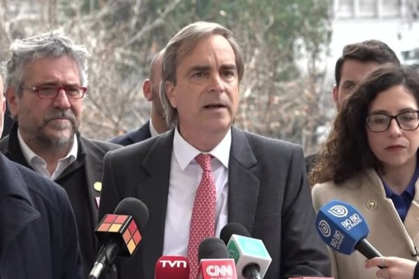 <p>Ahora en DF | Diputados y senadores presentan proyecto de ley para reformar los requisitos de las acusaciones constitucionales</p>
