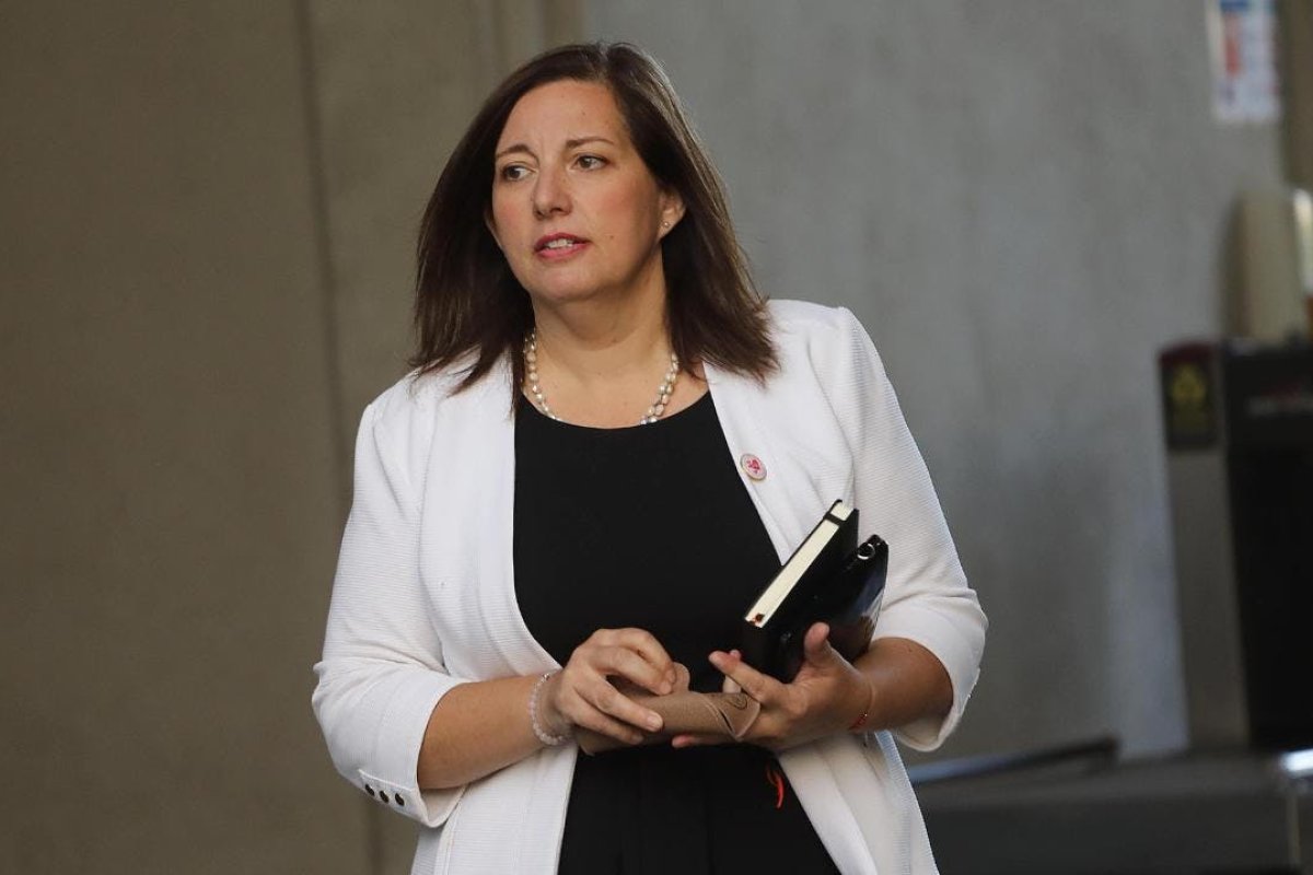 <p>Oposición no logra unificar propuestas al proyecto misceláneo y exige separar la reconstrucción de la reforma tributaria</p>