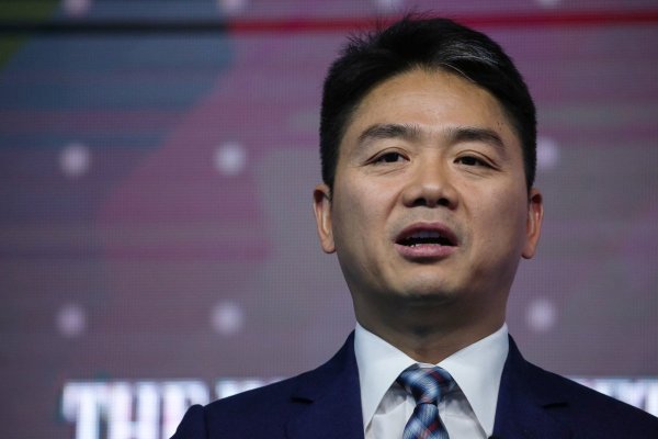 Robots reemplazarán a 700 mil repartidores “tarde o temprano”, advierte el jefe de uno de los mayores grupos chinos de ecommerce