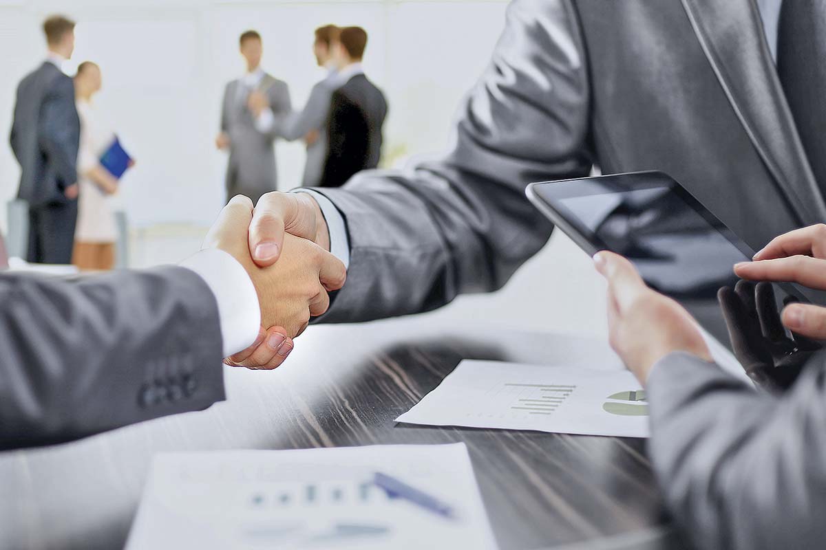 <p>Mercado de fusiones y adquisiciones "revive" en Chile y marca su mejor primer semestre en tres años</p>