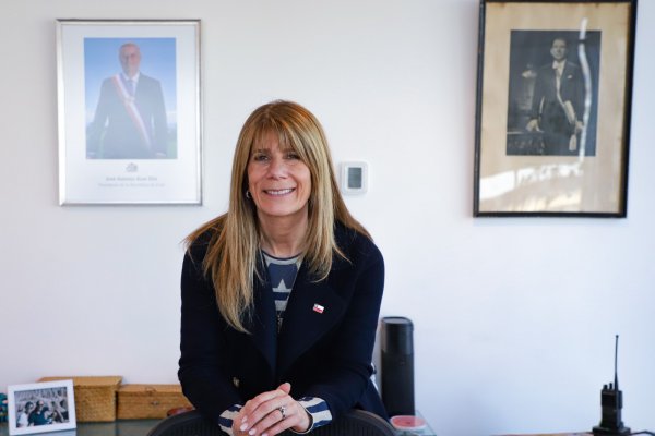 Ministra Rincón confía en avance de proyecto para saldar deuda con distribuidoras y se sincera ante crisis de ENAP: “Vamos a juntarnos con el ministro Quiroz (...) y vamos a conversar este tema"