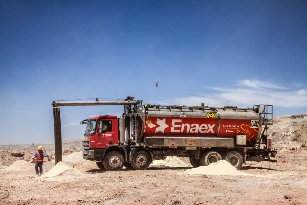 Enaex sella nuevo hito en su internacionalización: aterriza en India tras firmar acuerdo con empresa de manufactura avanzada