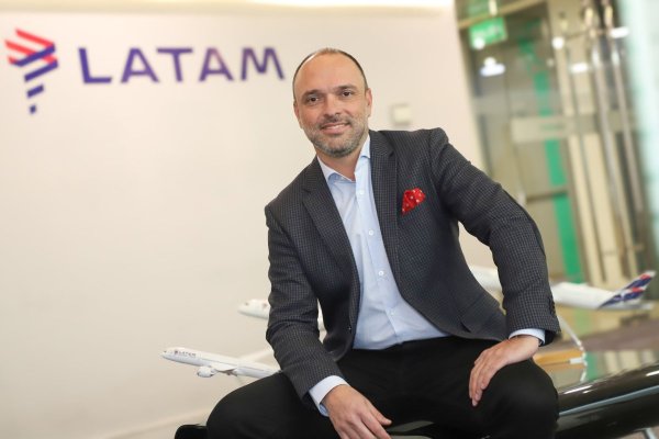 <p>Cristián Ortiz, CEO de Latam Pass. Foto: Julio Castro</p>