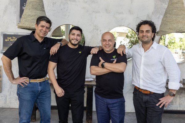Fondo chileno WeBoost lidera ronda de startup que automatiza comunicaciones de las PYME por WhatsApp