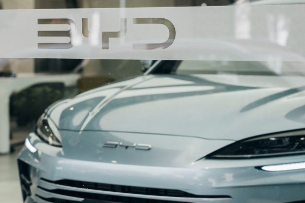 BYD se apresta a recuperar el liderazgo mundial frente a Tesla en ventas de automóviles totalmente eléctricos