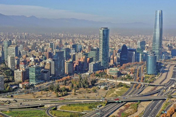 Banco suizo UBS asegura que casi 2.600 chilenos lograron US$ 1 millón en patrimonio el año pasado