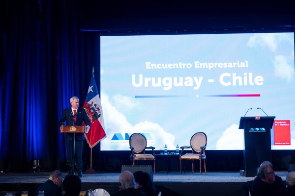 <p>Kast reconoce que el gobierno analiza cambios a la invariabilidad tributaria en la ley miscelánea y se abre a ajustar monto de inversiones</p>