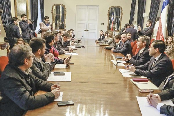 Quiroz propone que parte del cobro por la invariabilidad tributaria financie la exención de contribuciones