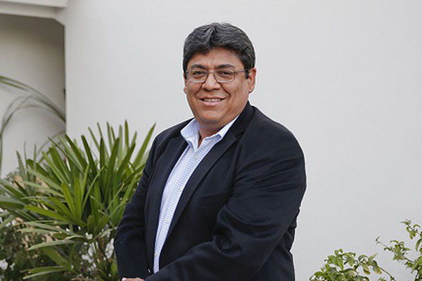 Elmer Cuba: el economista formado en Chile que lideraría las finanzas de Perú en el gobierno de Keiko Fujimori