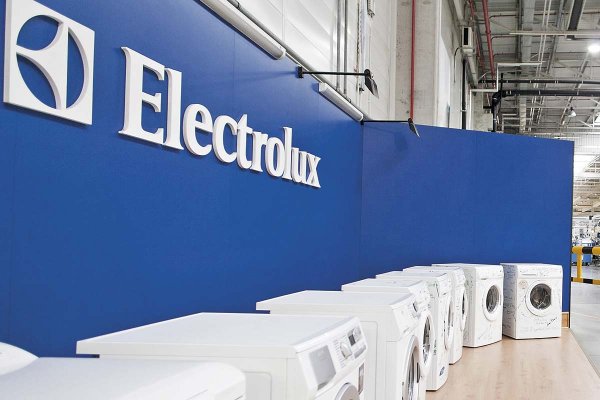 Se “autodenunció”: Electrolux retira cuatro modelos de estufas a gas del mercado chileno