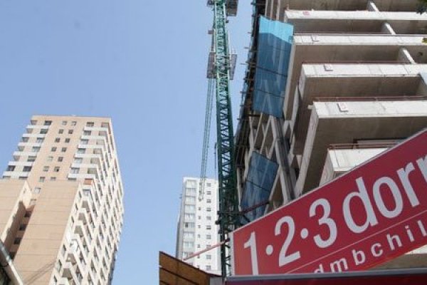 Bancos: precio de las viviendas creció tres veces más que los ingresos de los hogares en las últimas dos décadas