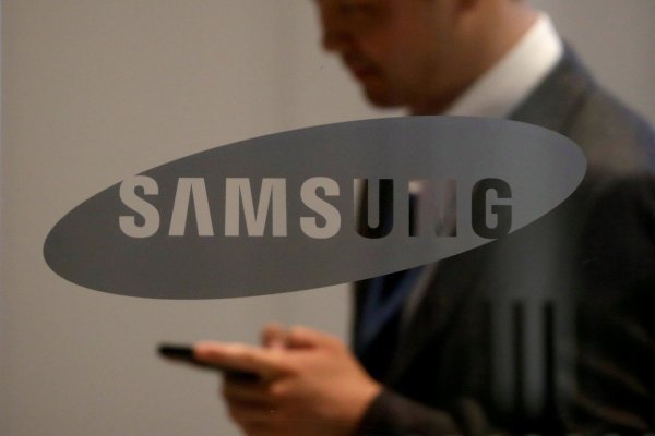 Las acciones de Samsung caen un 10% a pesar de registrar ganancias trimestrales récord impulsadas ​​por el auge de la IA