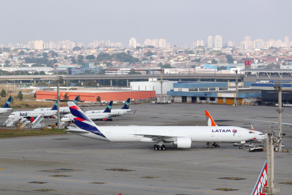 Latam Airlines convoca a accionistas para aprobar un plan de recompra de acciones de hasta el 5%