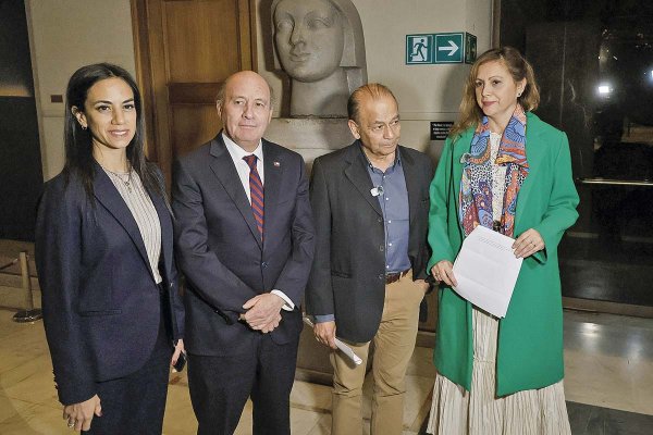 Proyecto misceláneo: el PPD sorprende con acuerdo con el gobierno por invariabilidad y la disputa interna deja fuera al PS