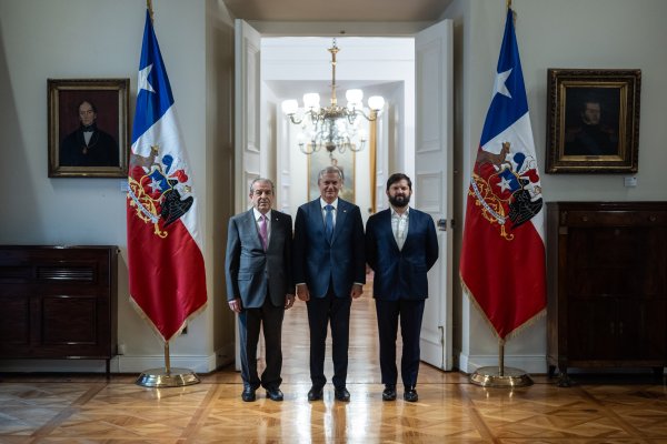Ahora en DF | Expresidentes Frei y Boric visitan La Moneda para almuerzo protocolar con Kast
