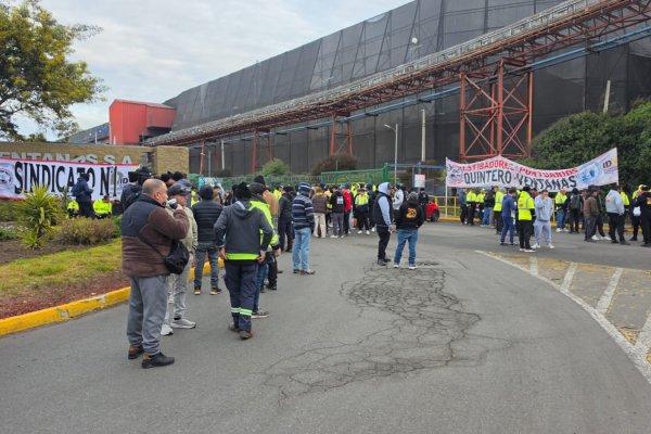 Trabajadores portuarios no logran acuerdo con el Gobierno y este viernes se mantiene el paro en todo el país
