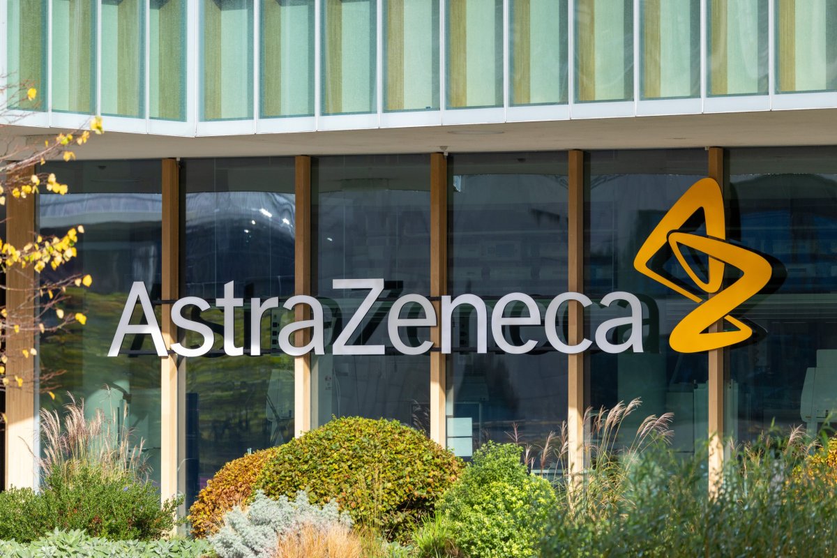 <p>Acciones de AstraZeneca se desploman tras inusual fracaso en ensayo de fármaco para el corazón</p>