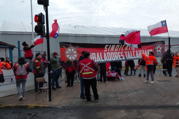 Trabajadores portuarios inician paralización nacional escalonada y amenazan con huelga indefinida a partir de próxima semana si el gobierno no acoge sus demandas