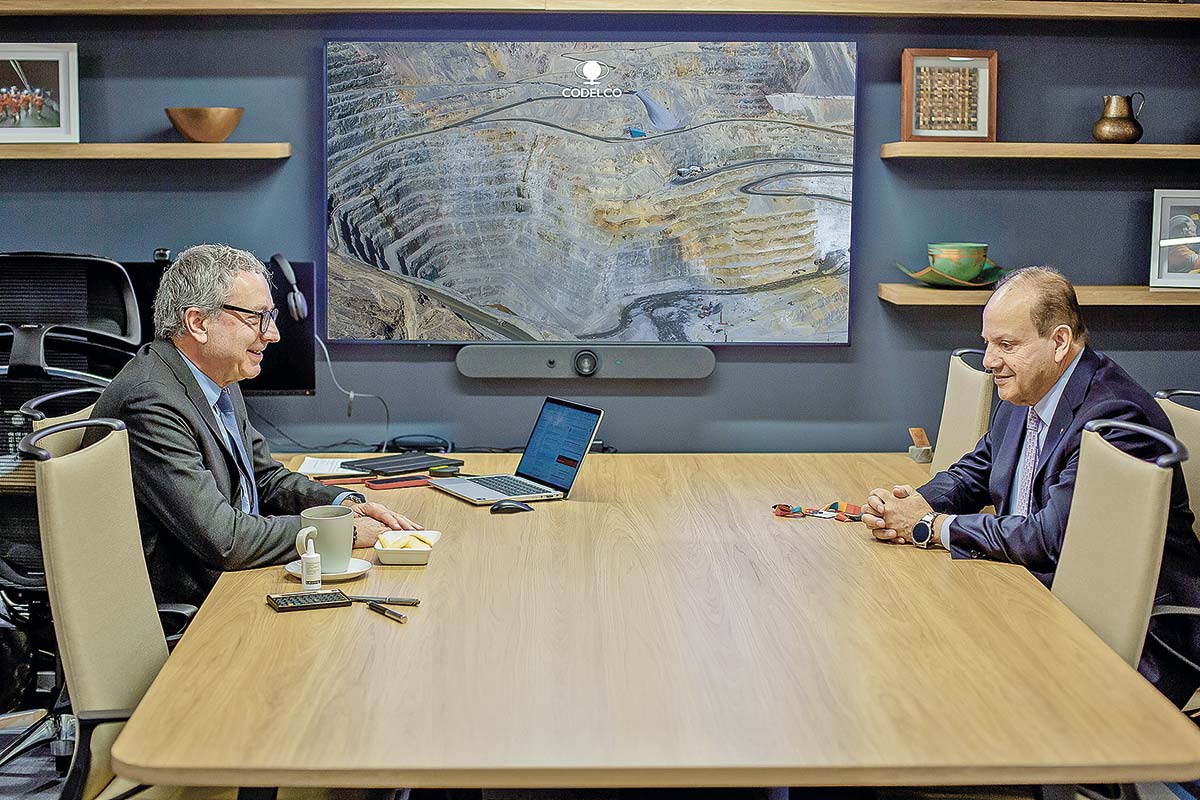 <p>Presidente del directorio, Bernardo Fontaine, con el CEO de Codelco, Jorge Gómez. </p>