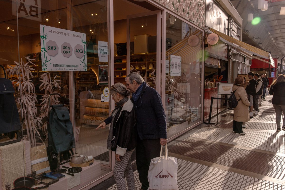 <p>La inflación mensual de Argentina rompe por primera vez el piso del 2% y alcanza su nivel más bajo desde agosto de 2025</p>