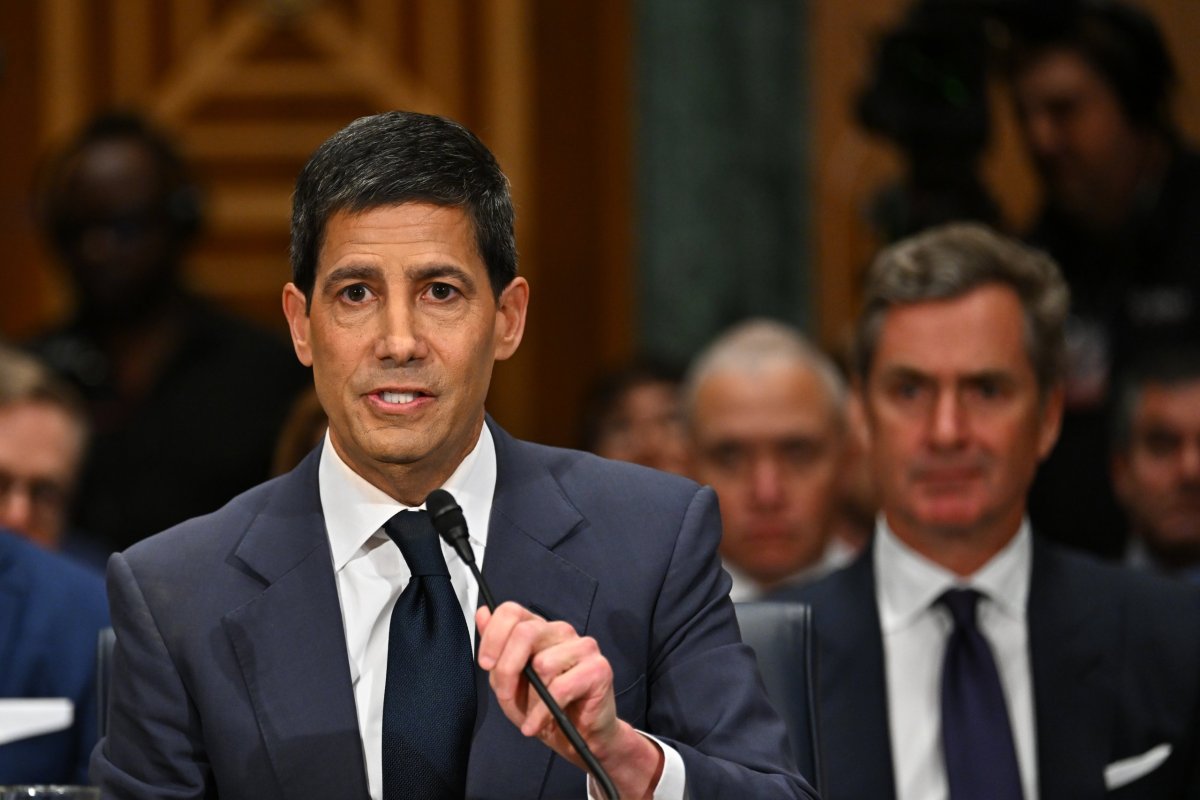 <p>En debut ante el Congreso como presidente de la Fed, Warsh promete estabilidad de precios y un "cambio de régimen" institucional</p>