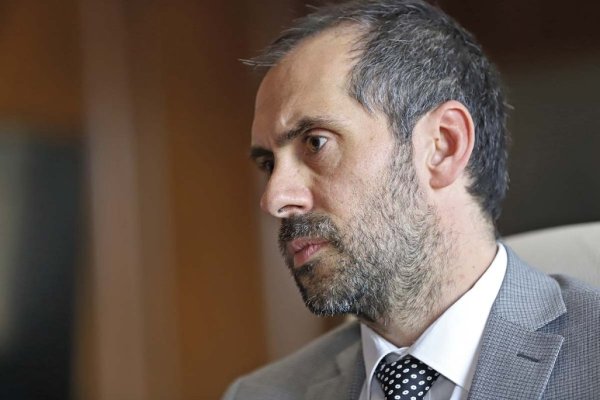 <p>No se guardó nada: exministro Grau sale a cuestionar proyecto misceláneo en día clave en el Senado</p>