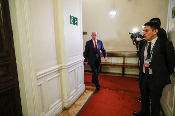 <p>Senado comienza votación de proyecto de reactivación y reconstrucción</p>