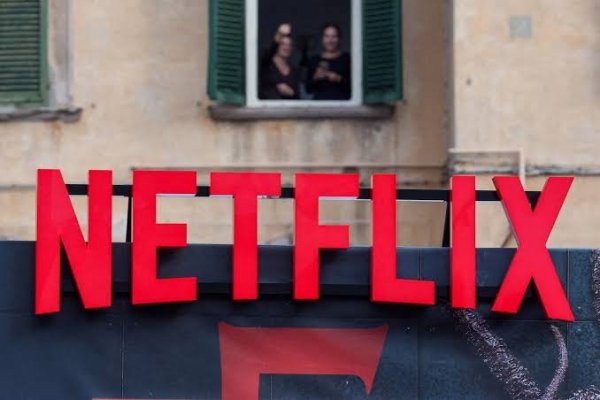 <p>Acción de Netflix se desploma tras decepcionantes proyecciones que generan dudas sobre el futuro del gigante del streaming</p>