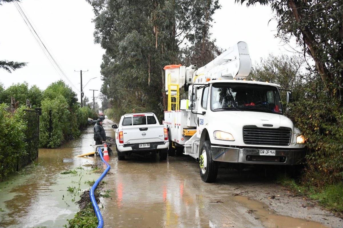 <p>Distribuidora CGE reporta recuperación del 90% de clientes afectados por sistema frontal</p>