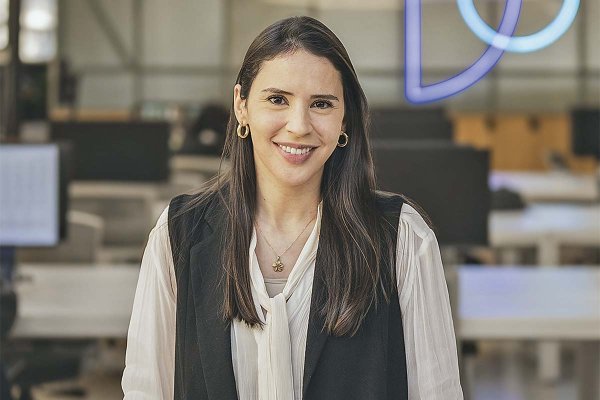<p>Priscila Robledo, economista jefa de Fintual: “Nadie puede descartar varias subidas de tasas de la Fed”</p>