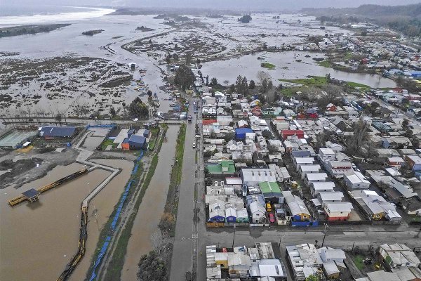 <p>Daños del temporal alcanzan US$ 400 millones para el agro, pero lluvias abastecen embalses por hasta cuatro años</p>