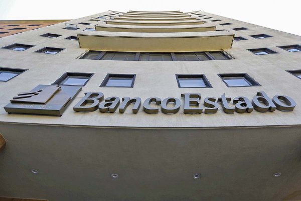 <p>BancoEstado decreta cierre de 17 sucursales por frente de mal tiempo y despliega cuatro unidades móviles</p>