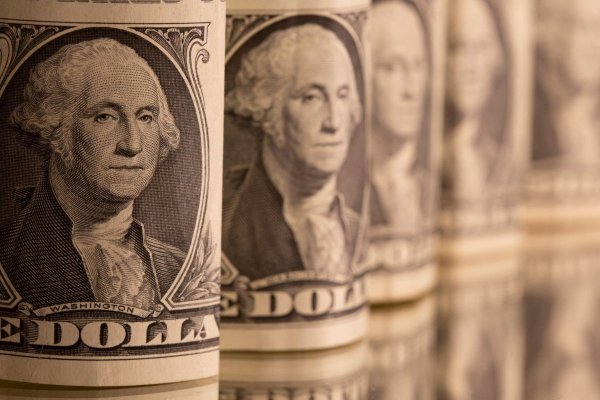 <p>A nivel internacional, la falta de claridad sobre el rumbo que tomará el conflicto entre Estados Unidos e Irán ha dejado al dólar en una situación de incertidumbre.</p>