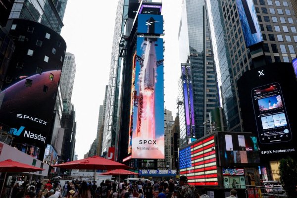 <p>SpaceX alista histórica liberación de acciones por un valor de US$ 116.000 millones</p>