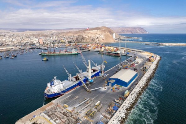 Puerto de Arica eleva en 40% su capacidad de despacho para hacer frente a la crisis logística en Bolivia