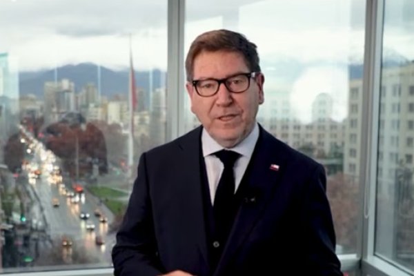 <p>Ahora en DF | Biministro Mas celebra aprobación de ejes centrales del proyecto de reconstrucción: "Felicito a los parlamentarios que estuvieron del lado del crecimiento económico"</p>