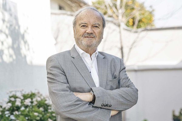 El doctor Horacio Amaral en el centro ancla de PositronMed en Providencia. Foto: Jonathan Duran