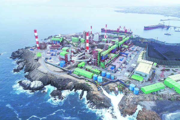<p>Eléctrica Guacolda resiste el temporal en Huasco y reafirma su apuesta: sostener el sistema a carbón hasta que llegue el amoníaco verde</p>