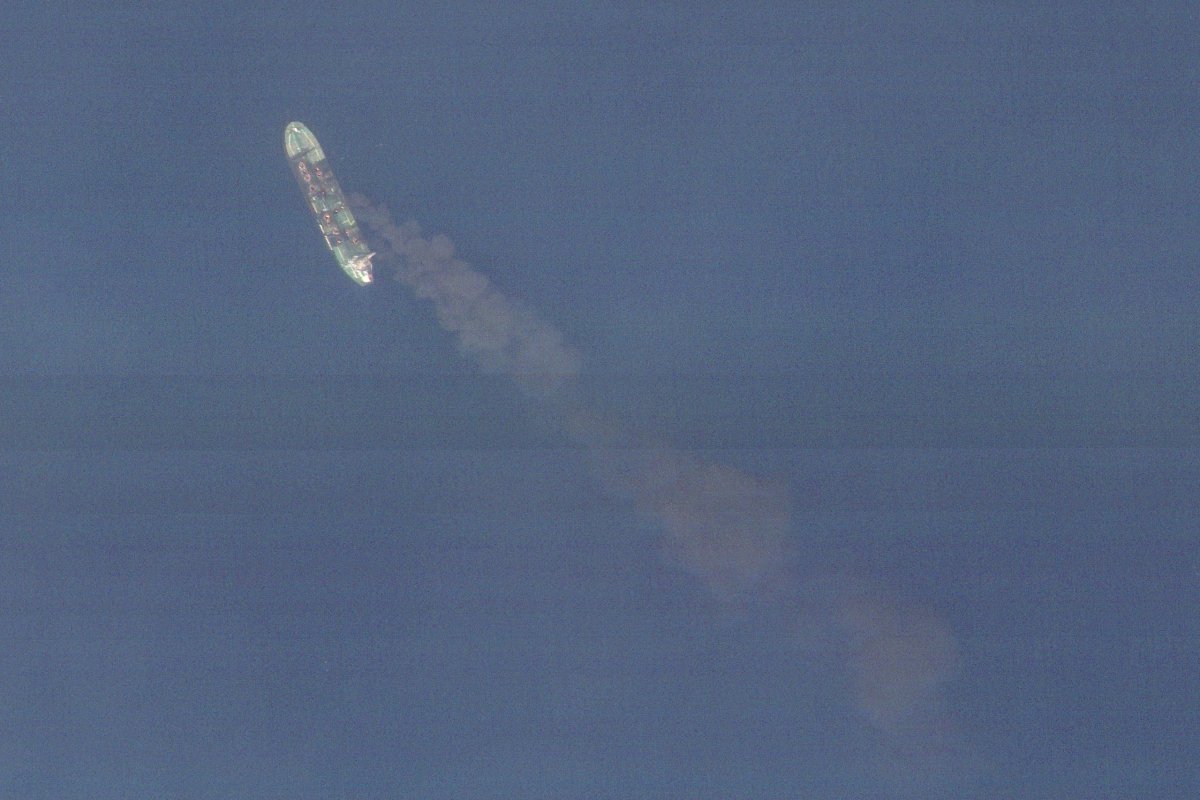 <p>Petróleo tocó los US$ 100 tras ataques reivindicados por los hutíes a barcos en el Mar Rojo</p>