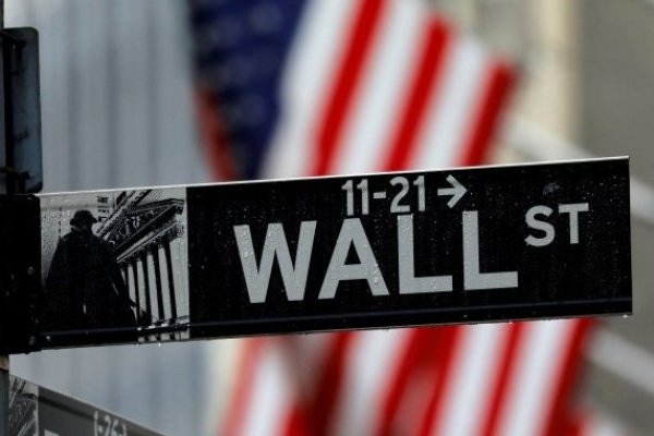 <p>Wall Street abre con leves movimientos mixtos ante retroceso del petróleo que lo aleja de los US$ 100 el barril</p>
