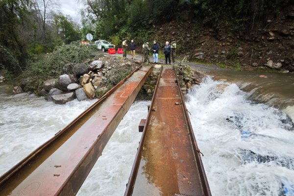 Alertas preventivas por desborde de ríos, cortes de luz y riego de trombas marcan el domingo de lluvias en la zona central