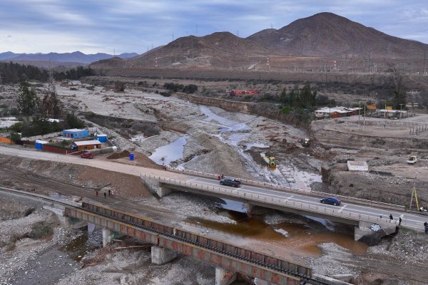 <p>Eléctricas, sanitarias y firmas de gas piden sacar de la Ley de Reconstrucción la norma de reconexión gratuita: aseguran que afecta la cultura del pago</p>