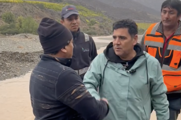 <p>Alcalde de Monte Patria declara persona non grata al ministro de Agricultura y acusa que “revictimiza a quienes lo han perdido prácticamente todo”</p>