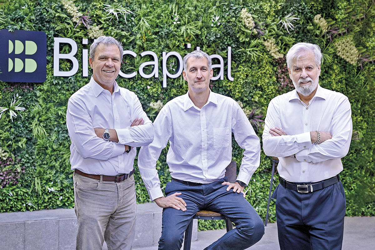 <p>Carlos Baudrand, socio y presidente del directorio; Christopher Lathrop, socio y CEO; Rodrigo Gazitúa, socio y director. </p>