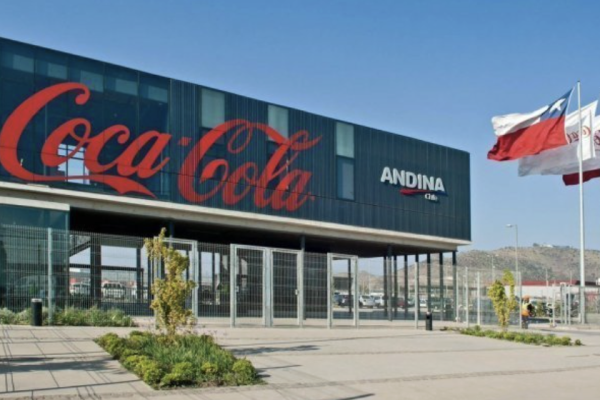 <p>Coca-Cola Andina reporta alza de 8,2% en ventas, pero tímido crecimiento del 0,1% en utilidades</p>