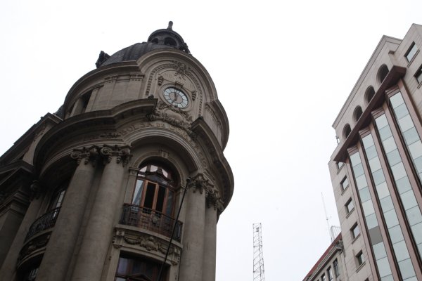 <p>IPSA abre a la baja arrastrado por Latam en medio del repunte del petróleo y dudas sobre el anuncio de la Fed</p>