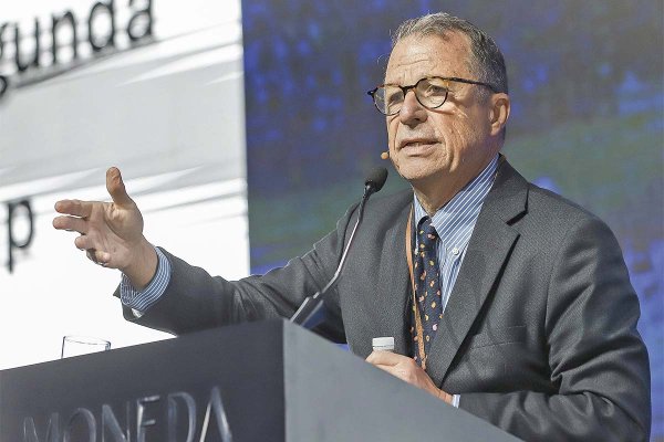 <p>Sebastián Edwards, académico de la UCLA. Crédito: Julio Castro</p>