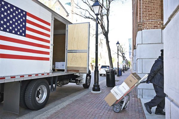 <p>Consumidores sostienen fortaleza económica de EUUU ante desaceleración del PIB</p>