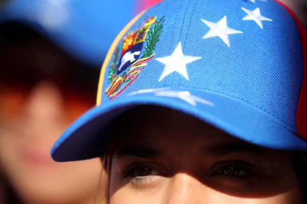 <p>Chile y Venezuela retomarán relaciones bilaterales a dos años de su suspensión</p>