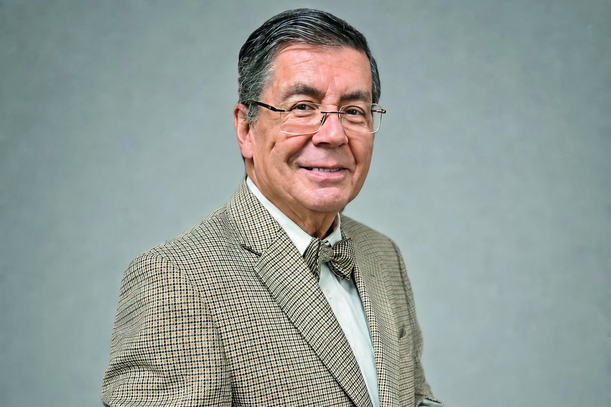 <p>Luis Riveros, exrector de la Universidad de Chile y su defensa a la invariabilidad tributaria: “El DL 600 estuvo vigente por 40 años... ¿Vivimos 40 años en la inconstitucionalidad?</p>